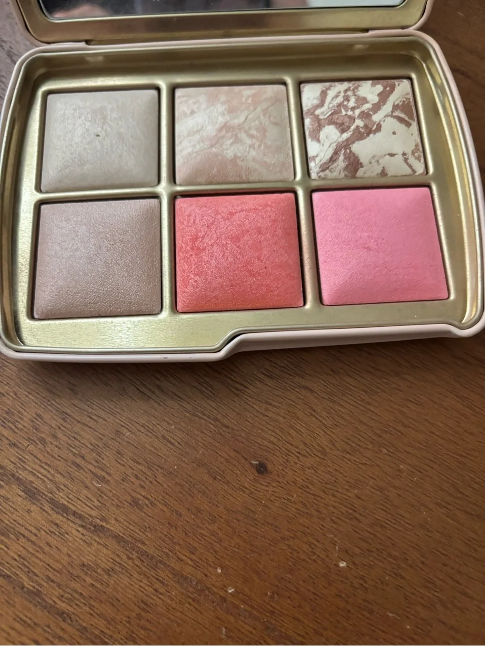 Hourglass Ambient Lighting Palette Deer